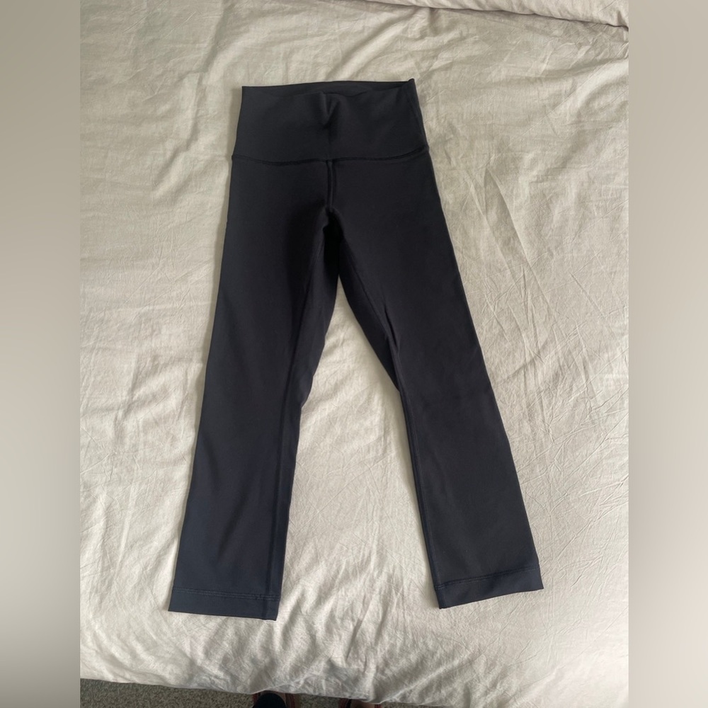 Lululemon leggings size 4 NWOT